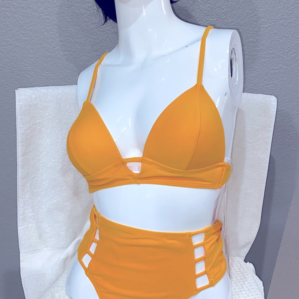 Gossip women’s triangle Bikini 2 piece set size Sm